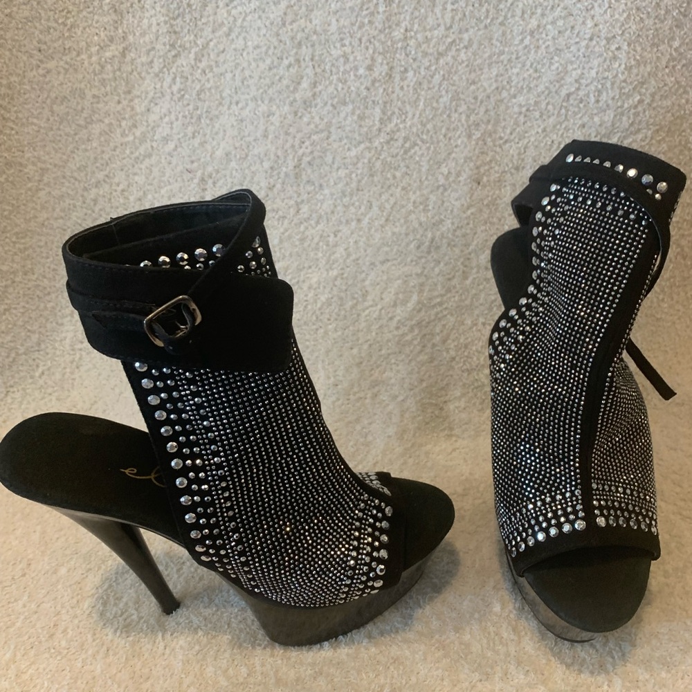 Elegant Black and Silver Women's Heels